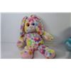 Image 7 : (2) Stuffed Toy Bunnies