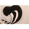 Image 2 : *Pepe Le Pew Wooden Lawn Ornament - 27" H