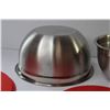 Image 3 : (3) Stainless Mixing Bowls w/Plastic Lids (unused)