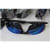 Image 2 : (12) - UV 400 Looks Sunglasses (blue & black lenses)