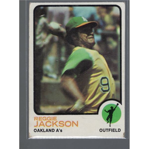 Lot of 2 Reggie Jackson Vintage Topps Cards (See pictures for both cards)