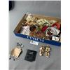 Image 2 : Nice Tray Lot of Vintage Jewelry