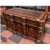 Image 1 : ARELY PERUVIAN LEATHER HAND TOOLED & PAINTED DESK