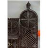 Image 3 : CARVED WOODEN KING SIZE BED WITH HEADBOARD AND