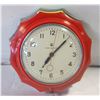 Image 1 : VINTAGE G.E. 8" RED METAL ELECTRIC WALL CLOCK