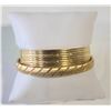 Image 1 : 2 ESTATE GOLD BANGLE BRACELETS IN BOX -ESTATE