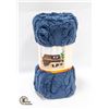 Image 1 : NEW 50" X 60" JACQUARD PLUSH THROW