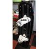 Image 1 : HYPERLITE WAKEBOARD W/VANTAGE BINDINGS