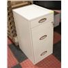 Image 1 : 3 DRAWER LOCKING METAL FILE CABINET  WITH KEYS