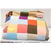 Image 1 : VINTAGE FULL SIZE PATCH WORK QUILT - ESTATE
