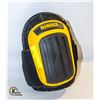 Image 1 : NEW DEWALT KNEEPADS