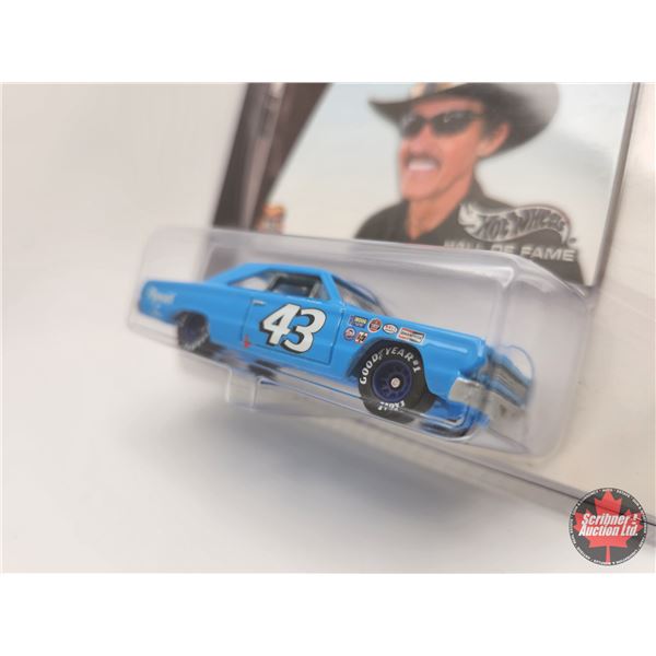 Hot Wheels : '67 Plymouth - Hall of Fame - Richard Petty