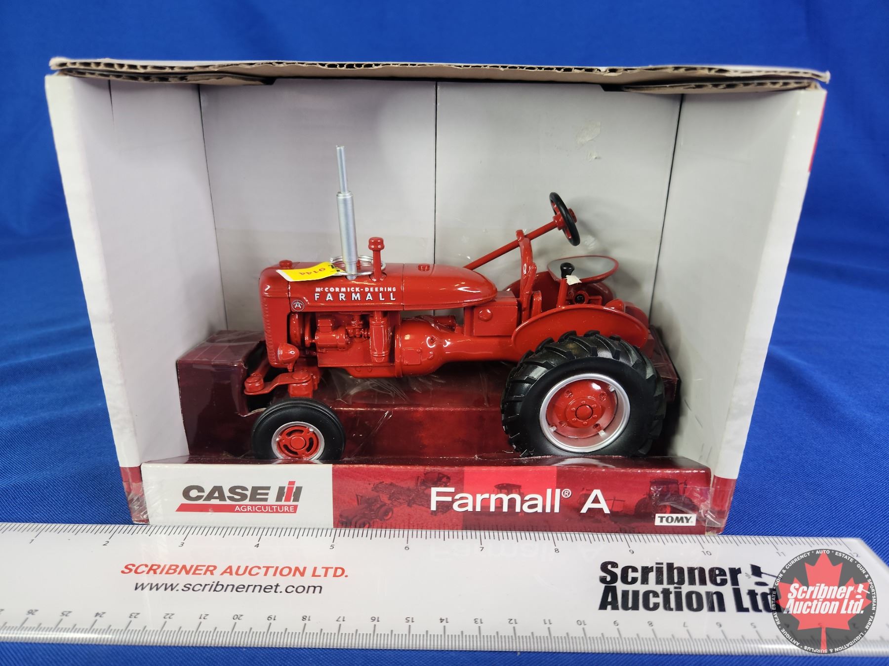 Deering Scale McCormick-Deering Farmall A Tractor (Scale 1:16) (Box 6-1/4