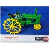 Image 5 : JOHN DEERE Model G Tractor "Prestige Collection" (Scale 1:16) (Box 7"H x 11"W x 7"D) (SEE PICS!)