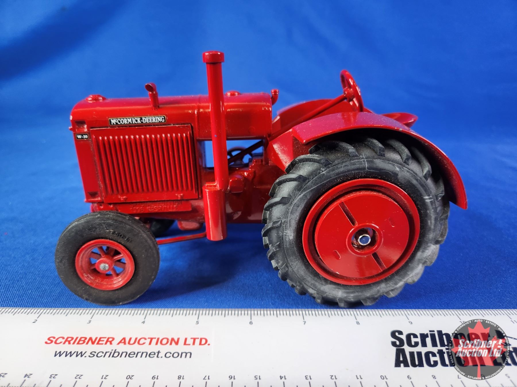 Deering Scale McCormick-DEERING W-30 Tractor (Scale 1:16) (Box 6