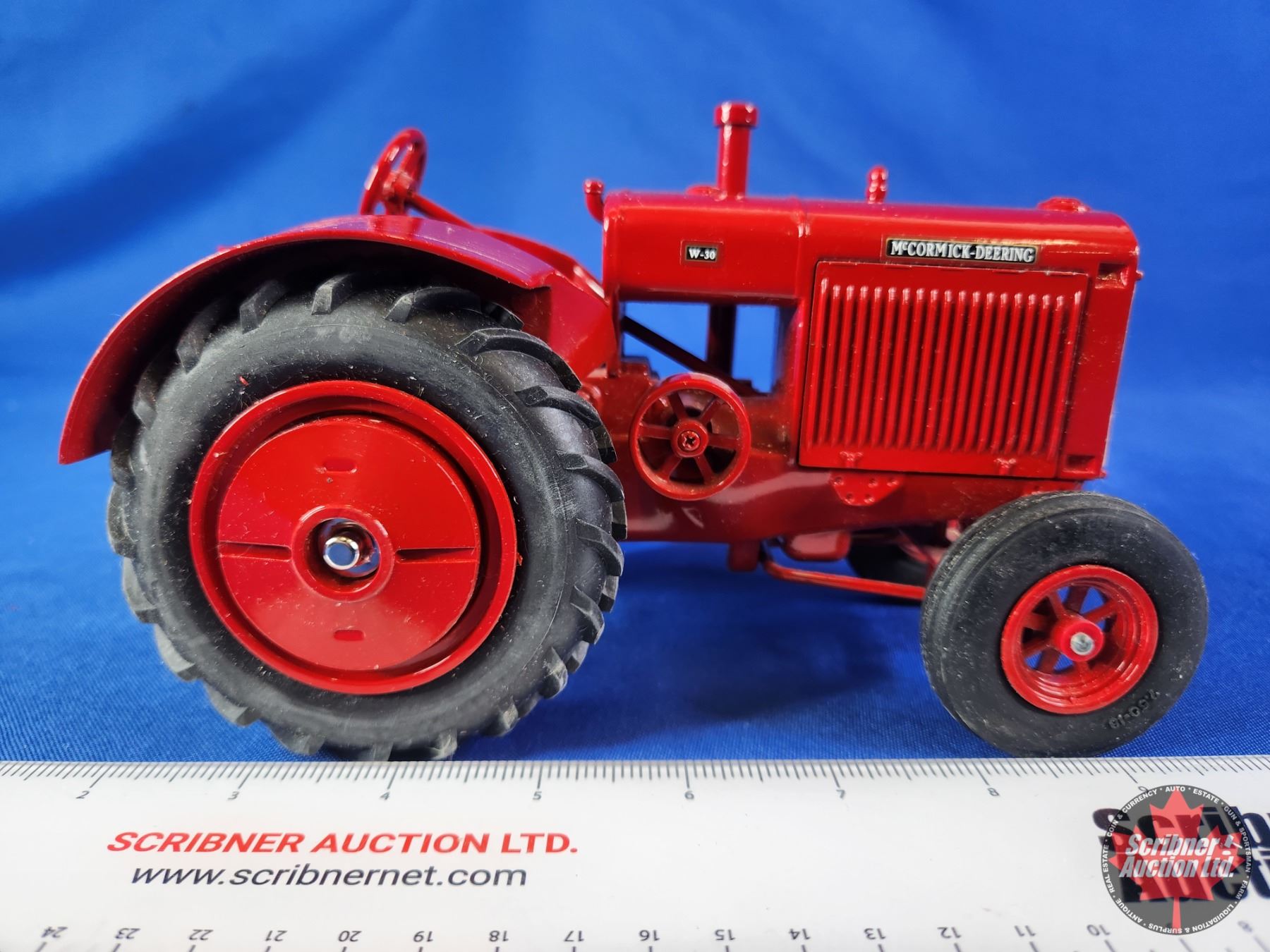 Deering Scale McCormick-DEERING W-30 Tractor (Scale 1:16) (Box 6