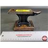 Image 1 : Miniature Anvil on Stand (4"H x 5-1/2"W x 2-1/2"D) (SEE PICS!)