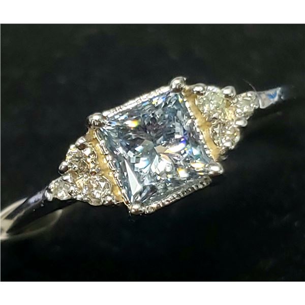 14K WHITE GOLD LAB BLUE DIAMOND(0.98CT) DIAMOND