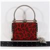 Image 1 : NEW SPARKLE RED WITH BLACK LIP DESIGN EVENING BAG