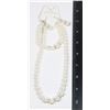 Image 1 : NEW FAUX PEARL NECKLACE, BRACELET AND