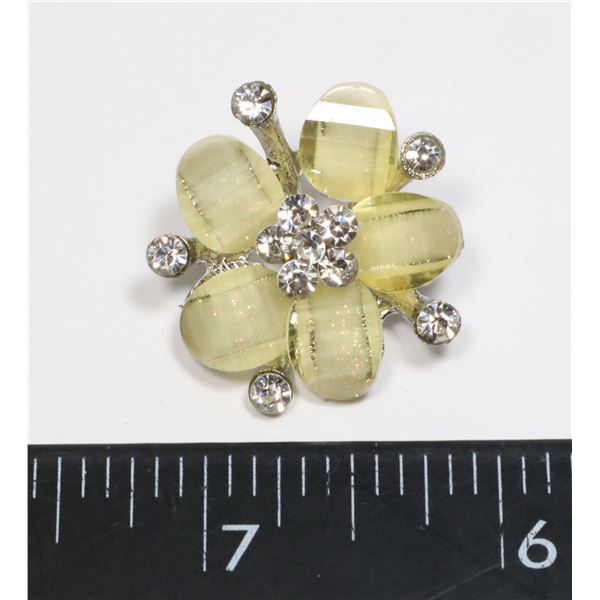 NEW YELLOW FLOWER DESIGN RHINESTONE BROOCH