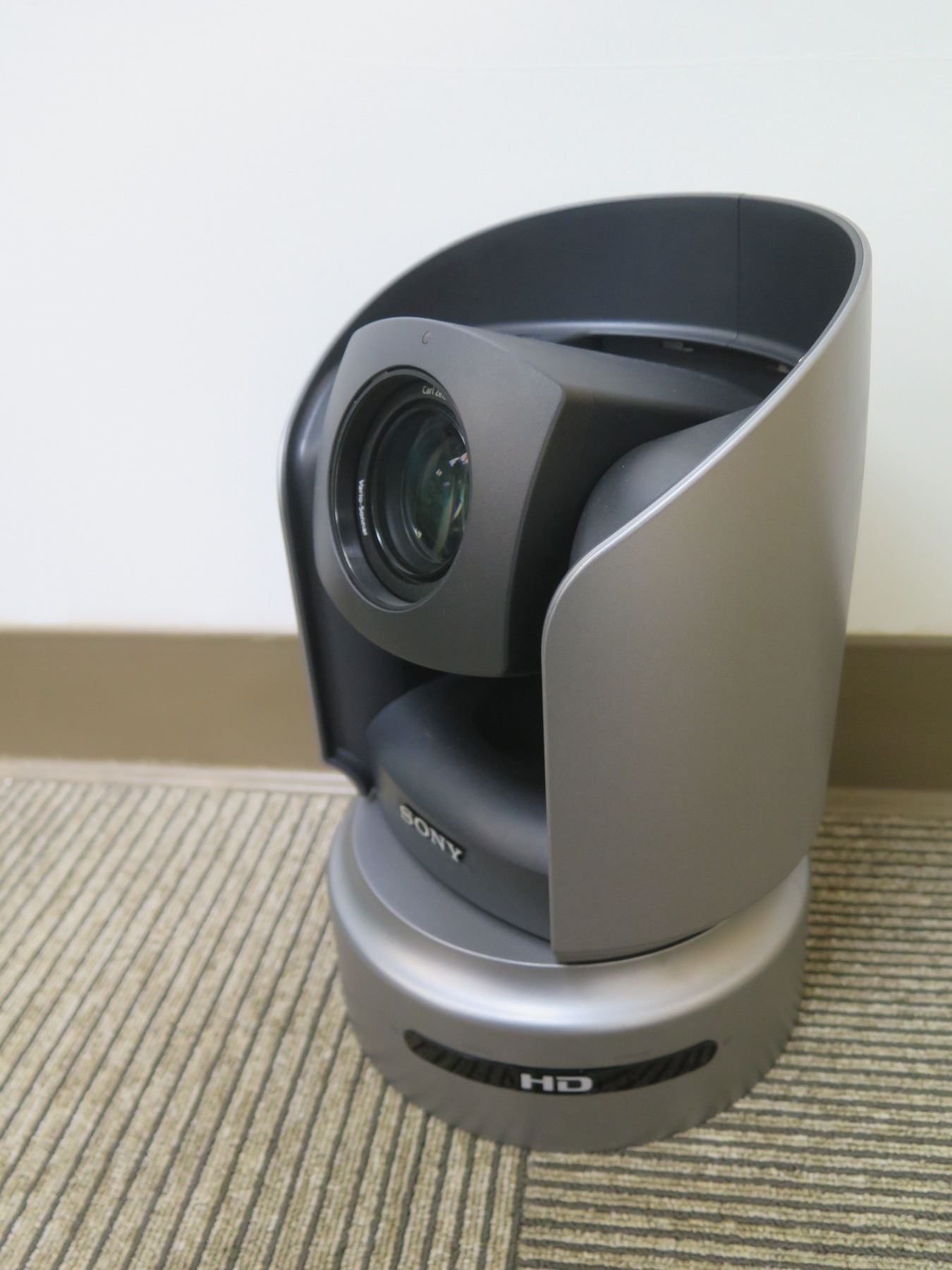 Hd Color Video Camera Sony BRC-H700 HD 3CCD Color Video Camera