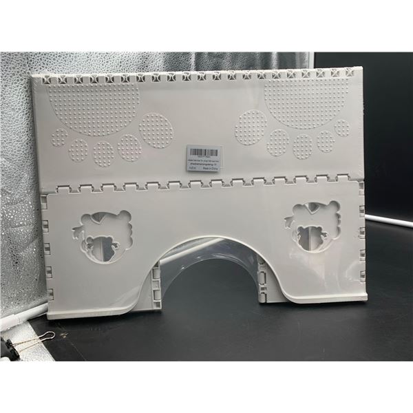 Foldable Toilet Stool