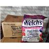 Image 2 : CASE LOT - Welch's Fruit Snacks  - Berries & Cherries 12x140g