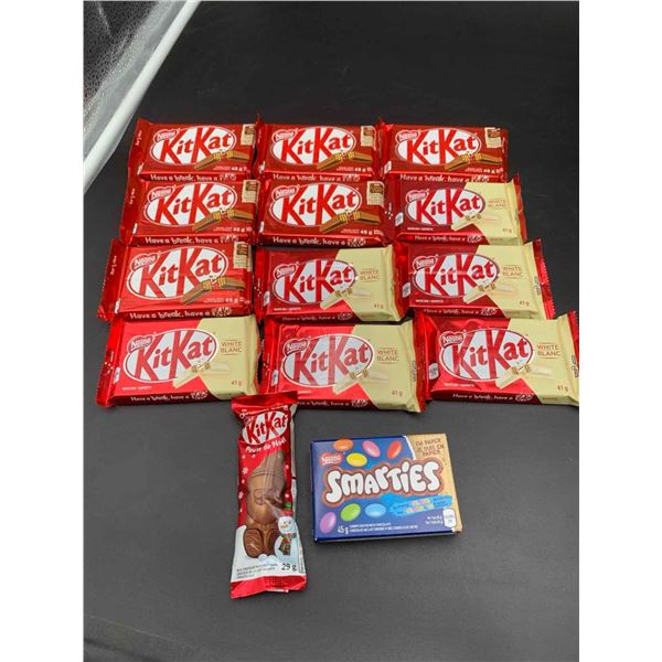 CASE LOT - KitKat Original 6 x 45g KitKat White 6 x 45g Smarties 1 x 45g and 1 KitKat Santa 29g