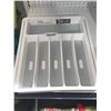 Image 1 : Home basics Expandable Cutlery Tray