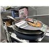 Image 2 : T-fal platinum non-stick high walled frying pan with lid