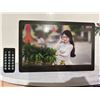 Image 2 : Digital photo frame with remote control