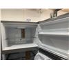 Image 5 : Maytag® 30-Inch Wide Top Freezer Refrigerator with PowerCold® Feature- 18 Cu. Ft. **NEW Scratch & De