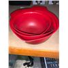Image 2 : KitchenAid Classic Mixing Bowls, Set of 3, Empire Red