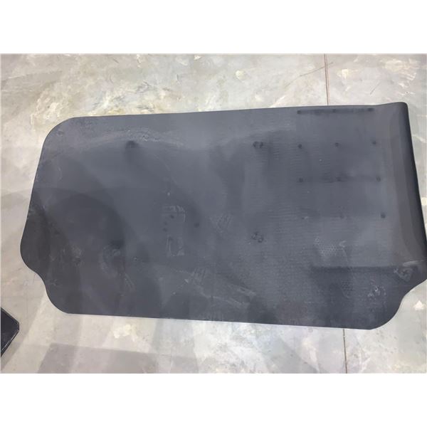 Outdoor protective bbq mat