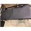 Image 1 : Folding portable massage table