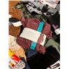 Image 7 : Pallet #105 - 100/PCS Costco Clothes