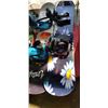 Image 2 : 3 SNOWBOARDS W/ BINDINGS AND SKIM BOARD