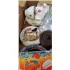 Image 4 : BOX OF ESTATE COLLECTIBLES
