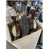 Image 8 : ASSORTED DECOR ITEMS