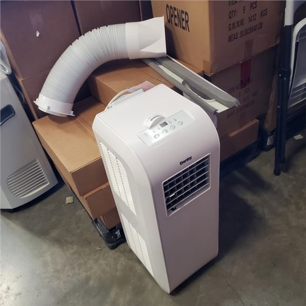 DANBY 6,000 BTU PORTABLE AIR CONDITIONER WITH ACCESSORIES