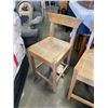 Image 2 : 2 SOLID MAPLE CUSTOM BAR STOOLS