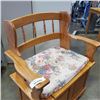 Image 2 : SOLID OAK ENTRY BENCH