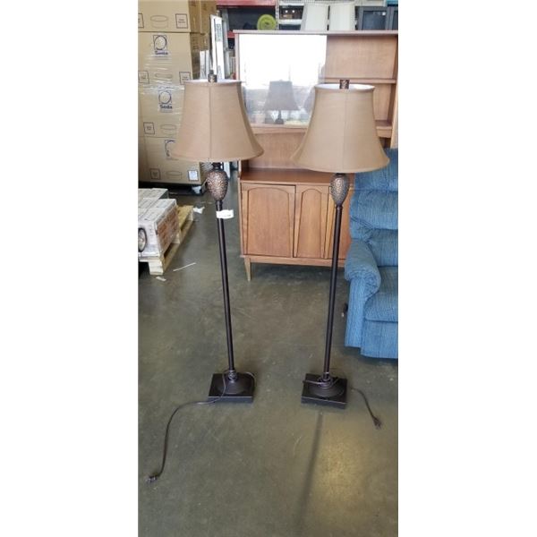 PAIR OF FLOOR LAMPS