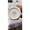 Image 16 : 33 PIECES ROYAL ALBERT MEMORY LANE CHINA - 8 DINNER PLATES, 8 SIDE PLATES, 8 MUGS, PLATTER, 2 OVAL S