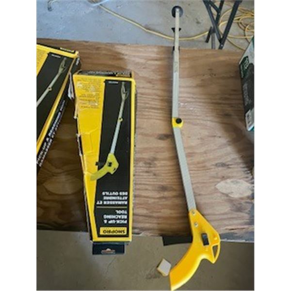 Pick up tool