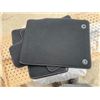 Image 1 : car floor mats