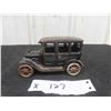 Image 1 : Arcade Mfg. Cast Car - Vintage 2.5" x 3" x 5" 