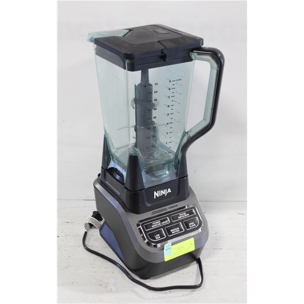 NINJA  PROFESSIONAL BLENDER WITH 1000- WATT MOTOR.