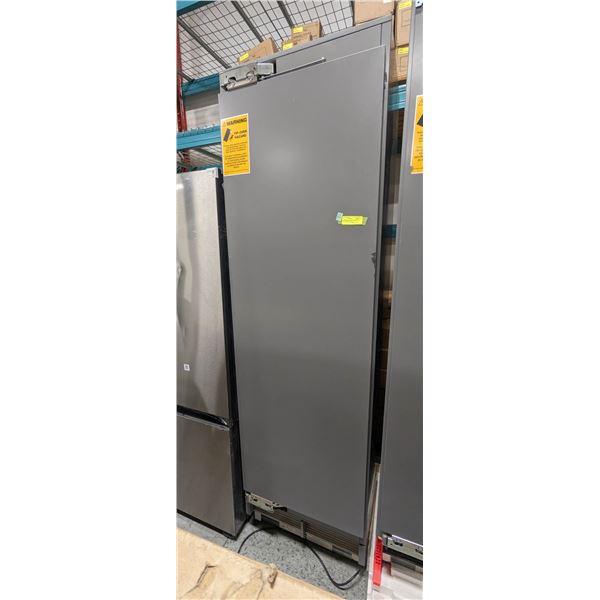 S&D LIEBHERR SMART UPRIGHT INSERT FREEZER W/ ICE